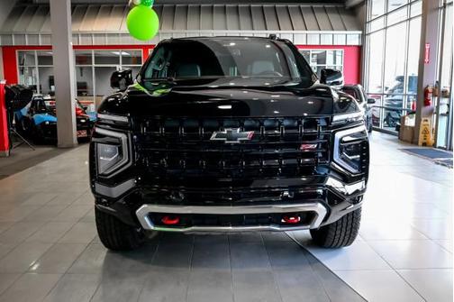 2025 Chevrolet Suburban 4WD Z71