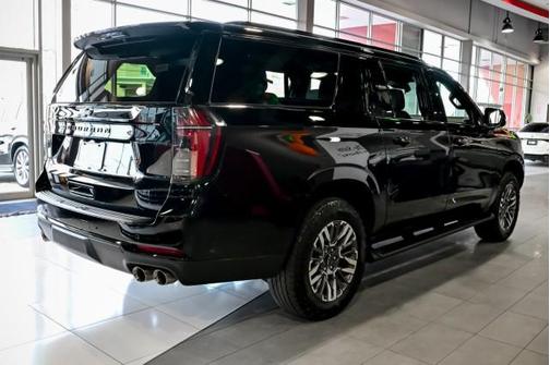 2025 Chevrolet Suburban 4WD Z71