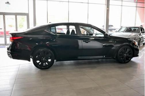 2022 Nissan Altima SR Intelligent AWD