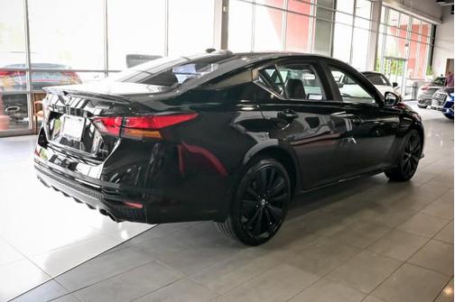 2022 Nissan Altima SR Intelligent AWD