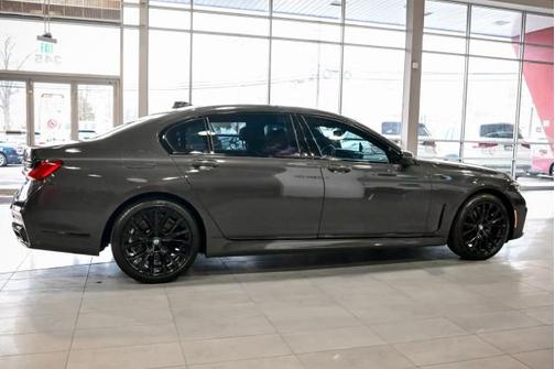 2022 BMW 750 i xDrive