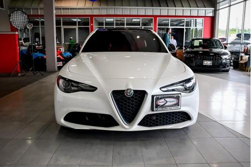 Trofeo White Tri-Coat 2020 Alfa Romeo Giulia Ti Lusso