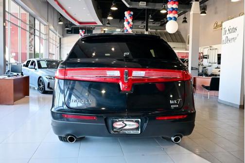 2015 Lincoln MKT Livery