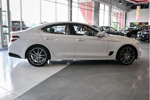 2022 Genesis G70 2.0T AWD