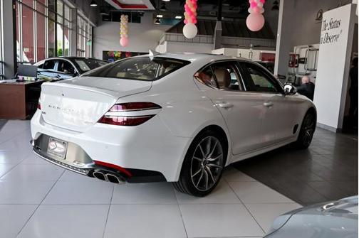 2022 Genesis G70 2.0T AWD