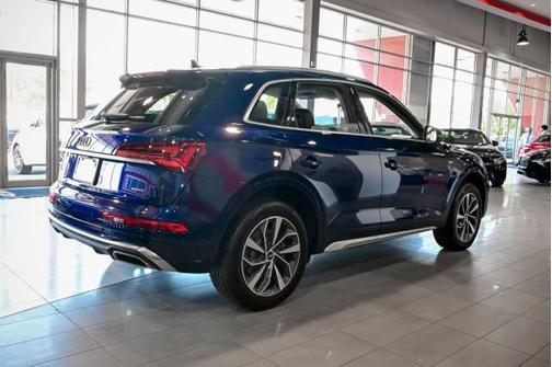 Navarra Blue Metallic 2023 Audi Q5 45 S line Premium