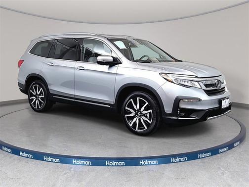 2022 Honda Pilot Touring 8-Passenger