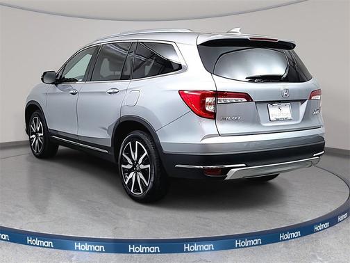 2022 Honda Pilot Touring 8-Passenger