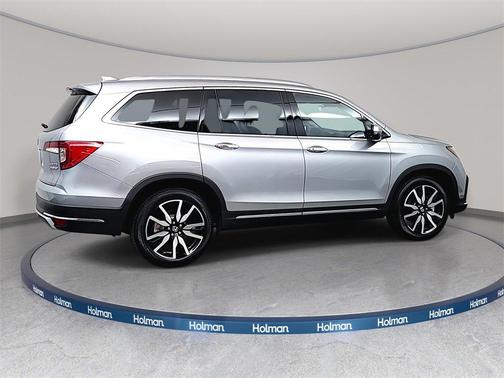2022 Honda Pilot Touring 8-Passenger