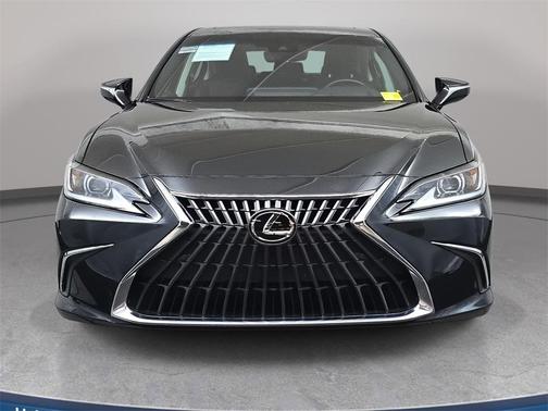 2025 Lexus ES 300h Base