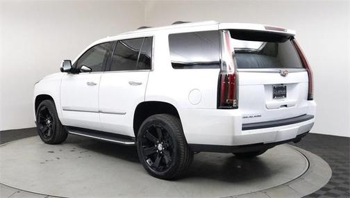 Photo 5 of 38 of 2016 Cadillac Escalade Luxury