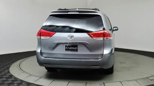 2011 Toyota Sienna XLE