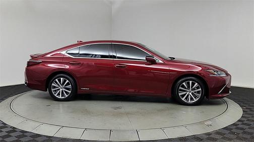 2020 Lexus ES 300h Base