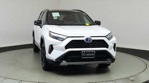 2023 Toyota RAV4 Hybrid SE