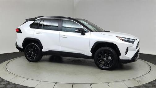2023 Toyota RAV4 Hybrid SE