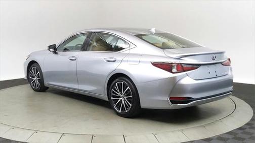 2023 Lexus ES 300h Base