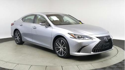 2023 Lexus ES 300h Base