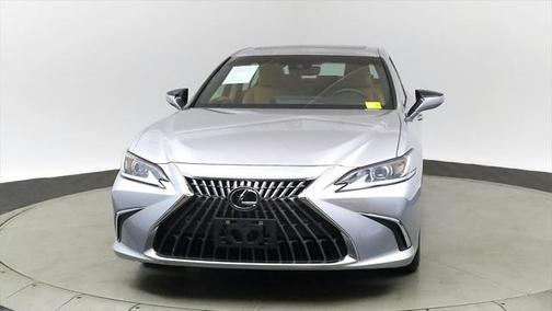 2023 Lexus ES 300h Base