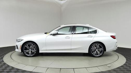 2024 BMW 330 i xDrive