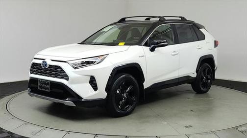 2021 Toyota RAV4 Hybrid SE