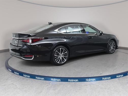 2025 Lexus ES 300h Base