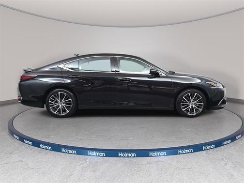 2025 Lexus ES 300h Base