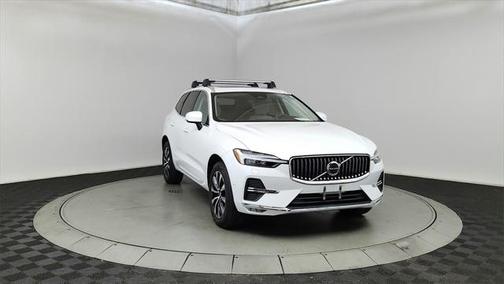 2023 Volvo XC60 B5 Plus Bright Theme