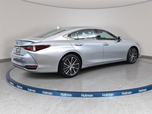 2023 Lexus ES 300h Base