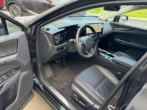 2025 Lexus NX 350h Luxury
