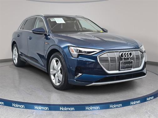 2019 Audi e-tron Premium Plus