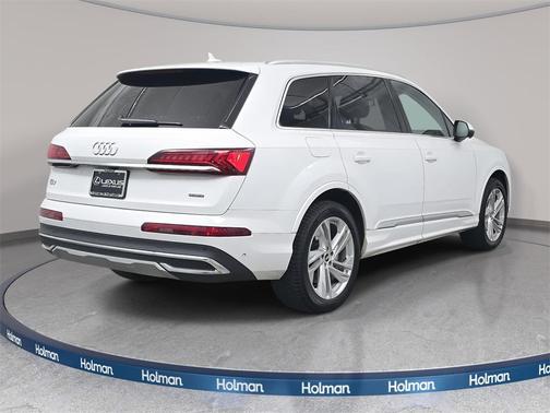 2021 Audi Q7 45 Premium Plus