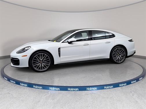 2023 Porsche Panamera 4 Platinum Edition