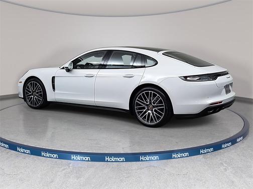 2023 Porsche Panamera 4 Platinum Edition