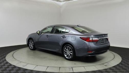 2016 Lexus ES 300h Base