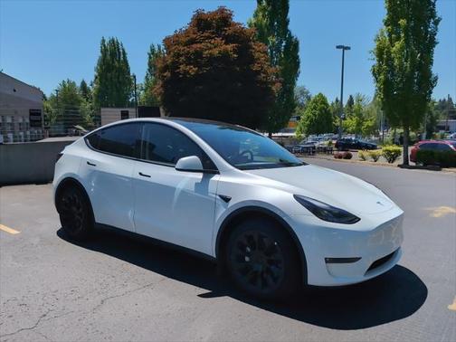 2023 Tesla Model Y Long Range Dual Motor All-Wheel Drive