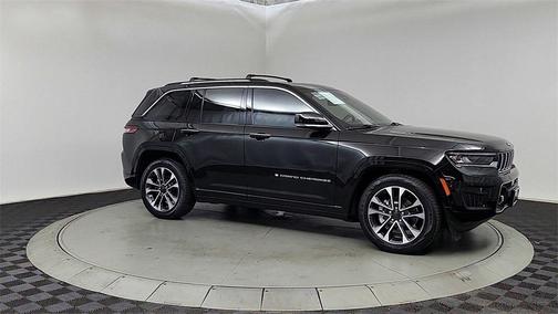 2022 Jeep Grand Cherokee Overland
