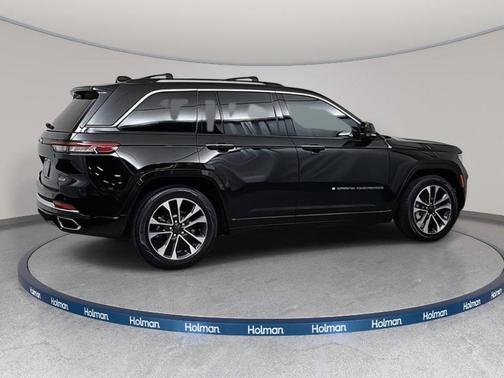 2022 Jeep Grand Cherokee Overland