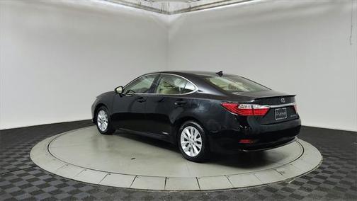 2013 Lexus ES 300h Base