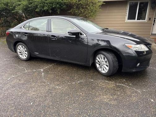 2013 Lexus ES 300h Base
