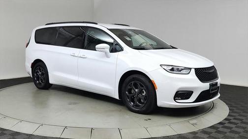 2021 Chrysler Pacifica Hybrid Touring L