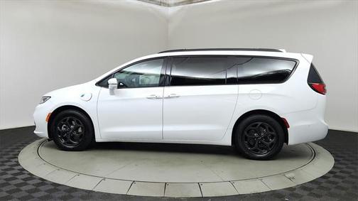 2021 Chrysler Pacifica Hybrid Touring L