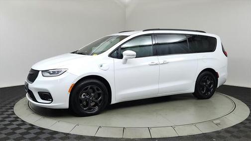 2021 Chrysler Pacifica Hybrid Touring L