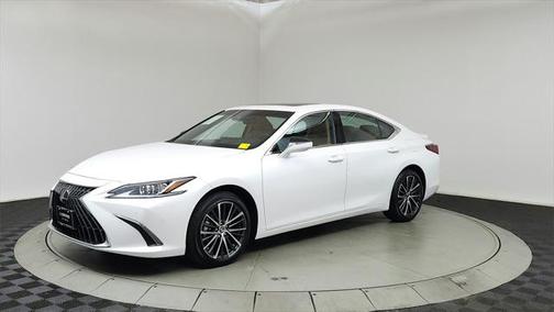 2025 Lexus ES 300h Base