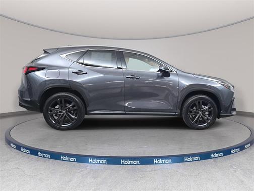 2026 Lexus NX 450h+ Luxury