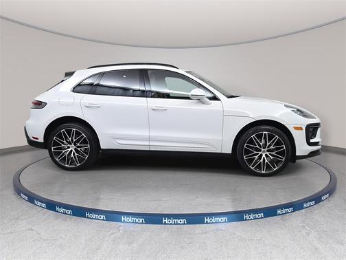 2023 Porsche Macan T