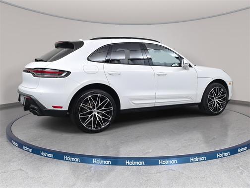 2023 Porsche Macan T