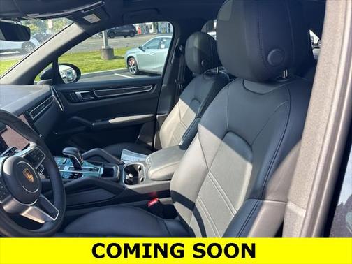 2022 Porsche Cayenne S