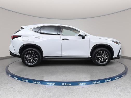 2026 Lexus NX 450h+ Luxury