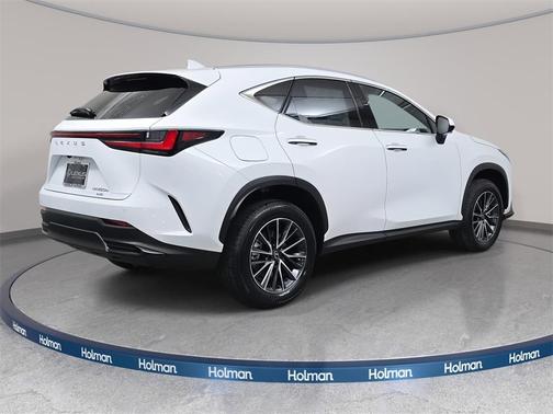 2026 Lexus NX 450h+ Luxury