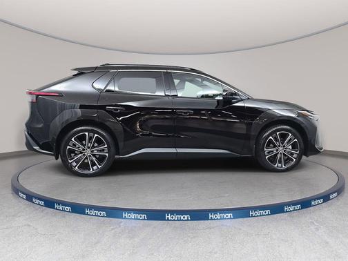 2025 Toyota bZ4X Limited